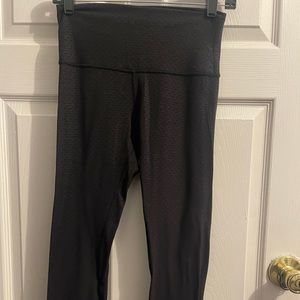 Lululemon leggings 🍋